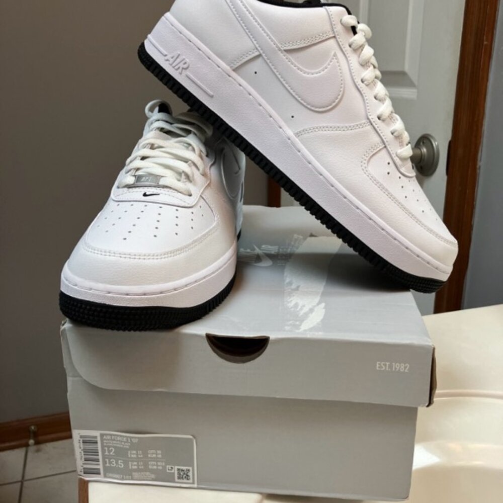 Mens Nike Air Force 1 Brand New Size 12 Medium White/Black